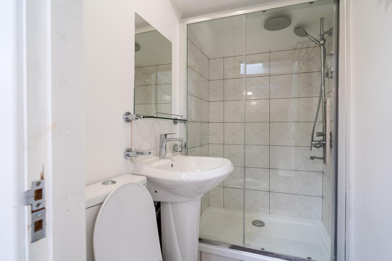 Innovation House Бёрнли Экстерьер фото