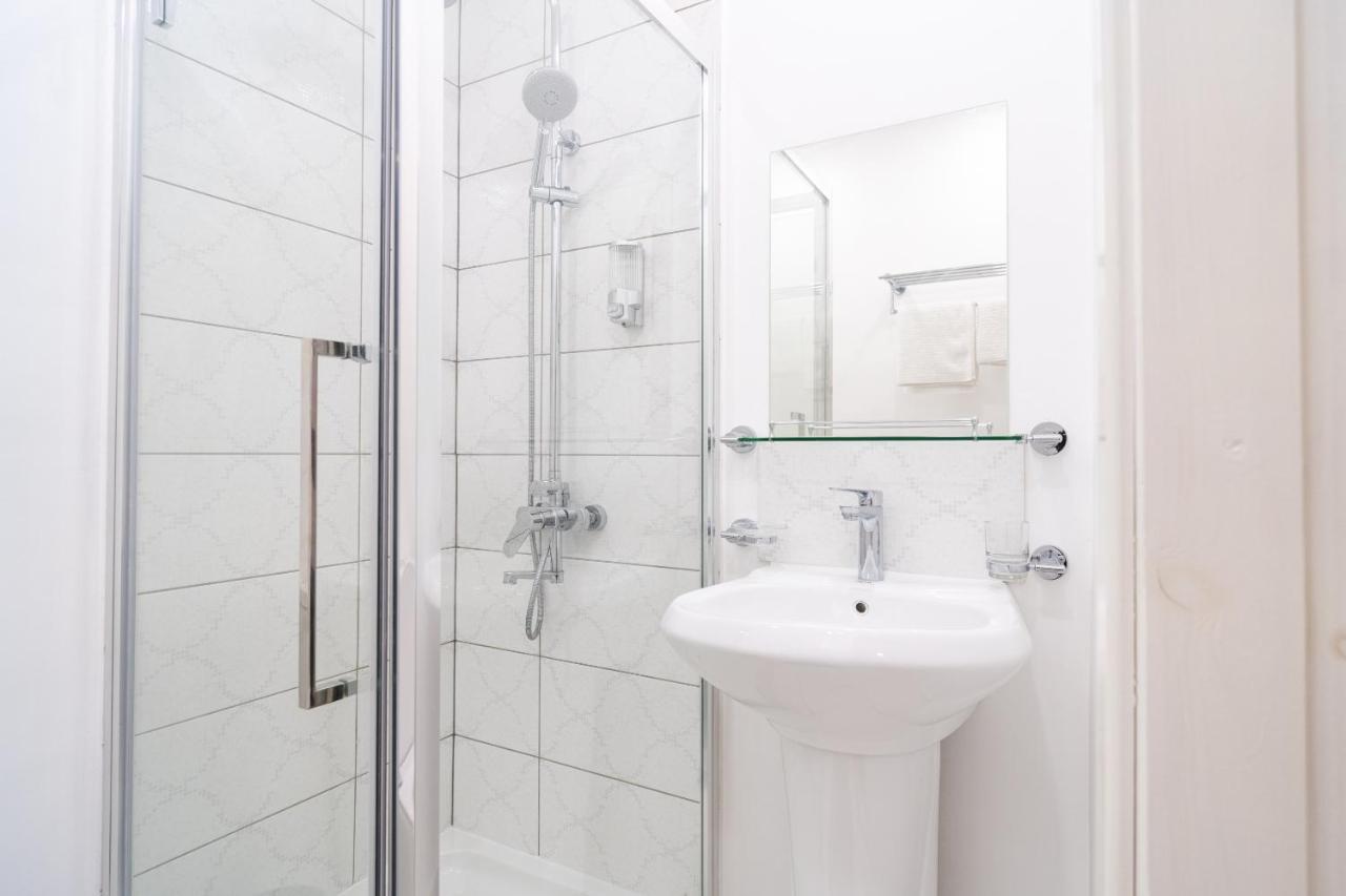 Innovation House Бёрнли Экстерьер фото